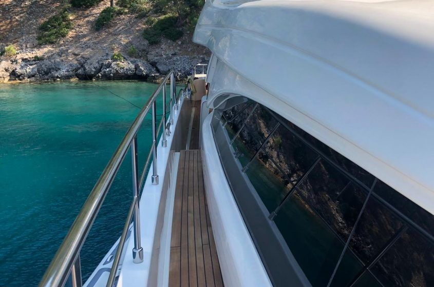 Ferretti 98 | Funda D