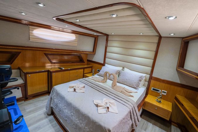 Motor Sailer 91 | Destiny