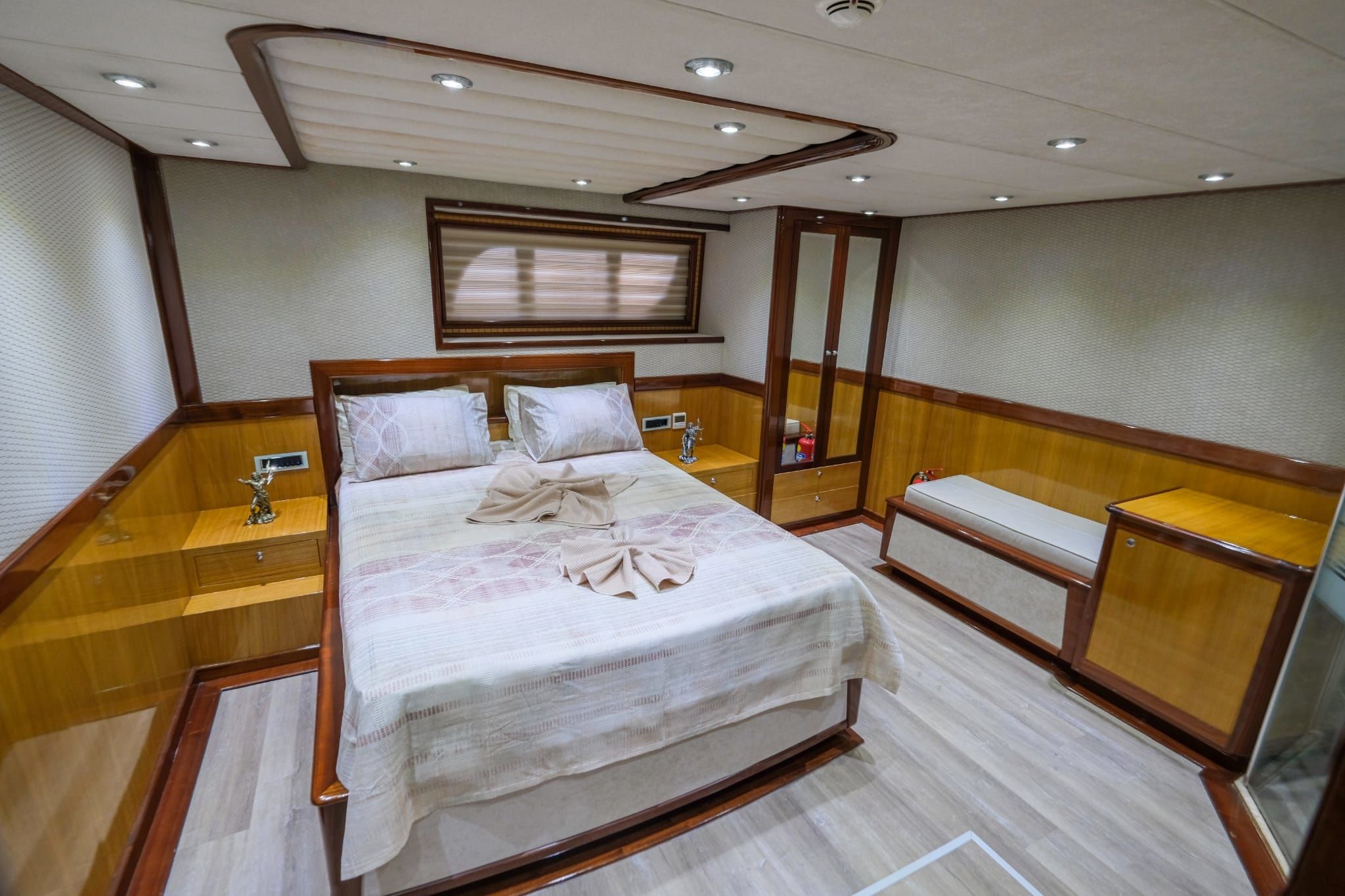 Motor Sailer 91 | Destiny