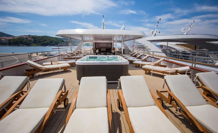 Motor Sailer 158 | Ambassador