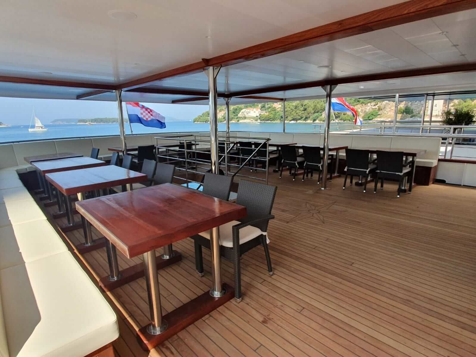 Motor Sailer 158 | Ambassador