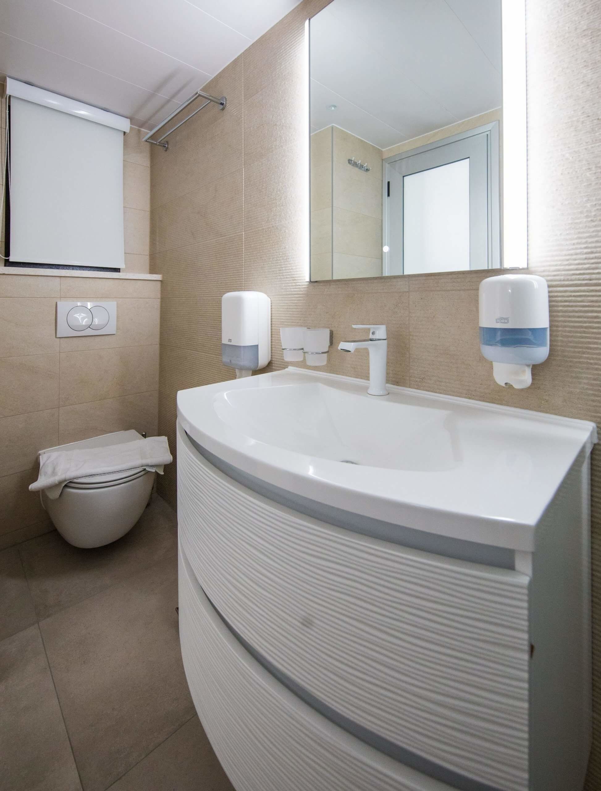 Motor Sailer 158 | Ambassador