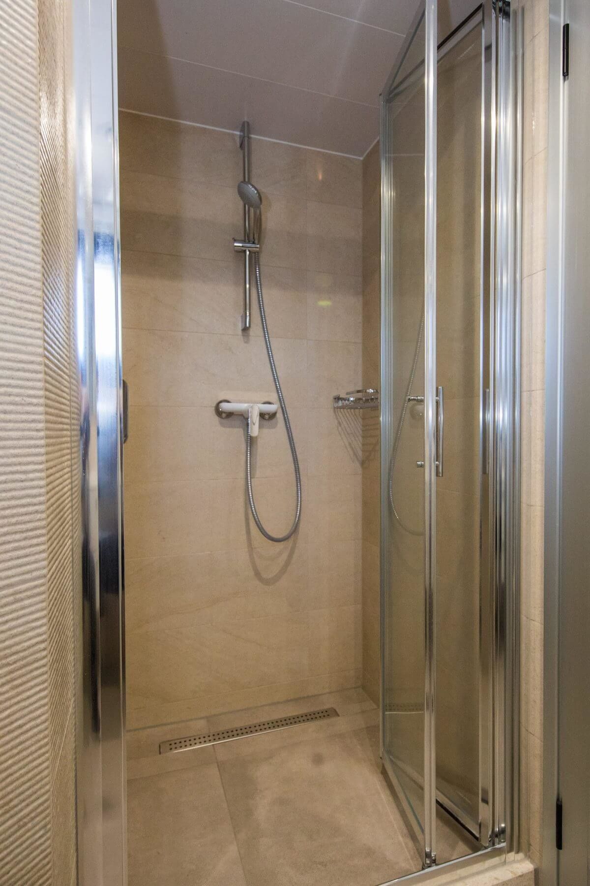 Motor Sailer 158 | Ambassador