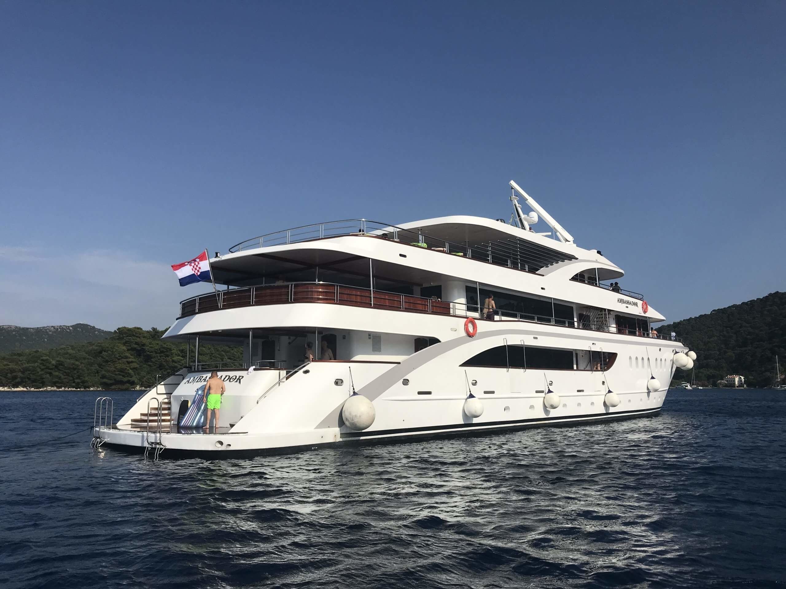 Motor Sailer 158 | Ambassador