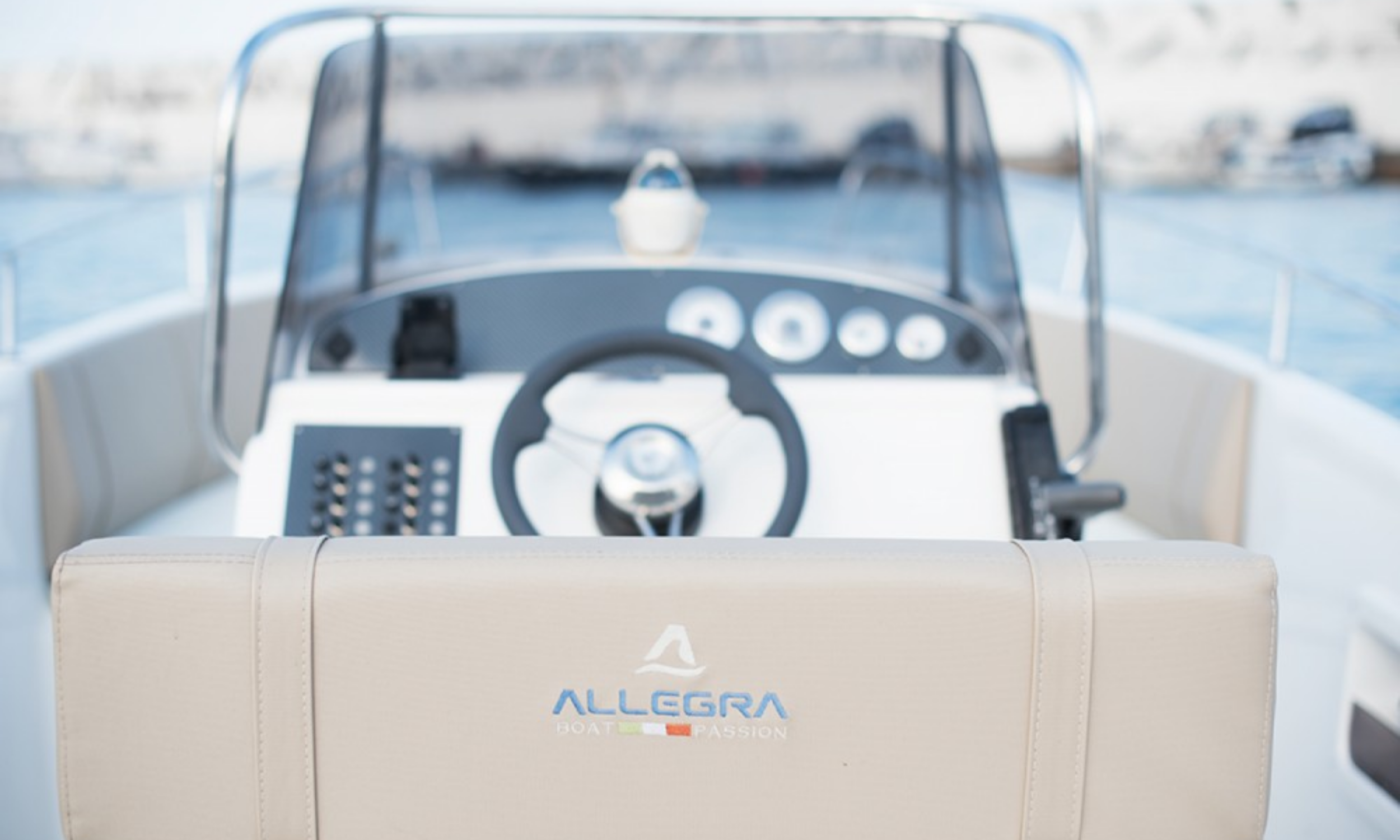 Allegra 21 | Flor de Lis