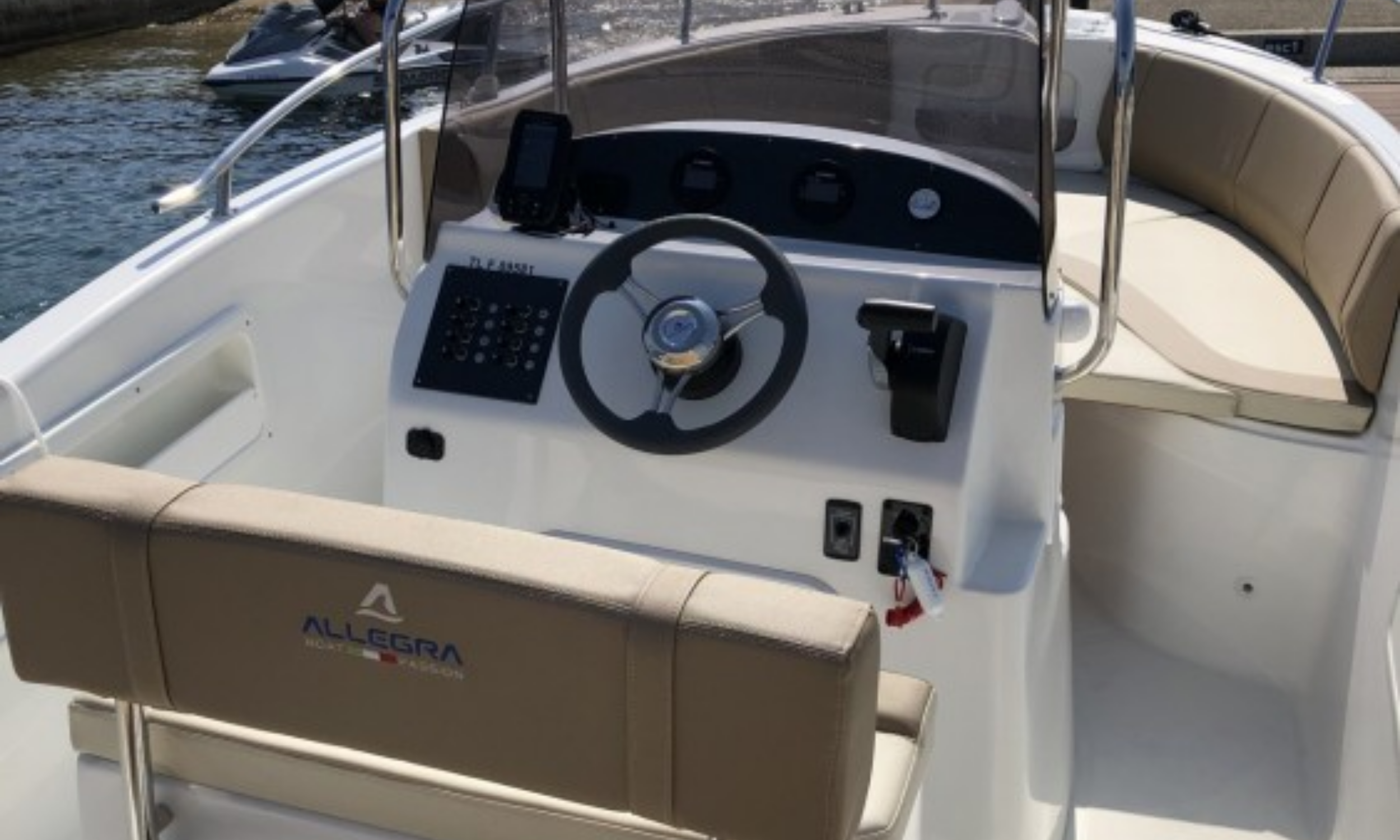 Allegra 21 | Flor de Lis