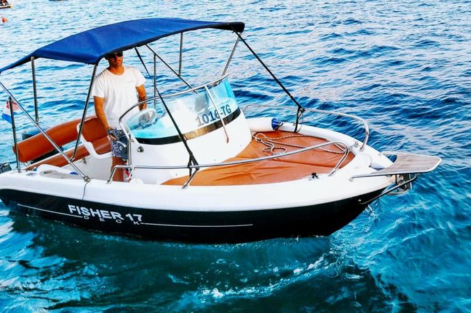 Fisher 17 | Sundeck