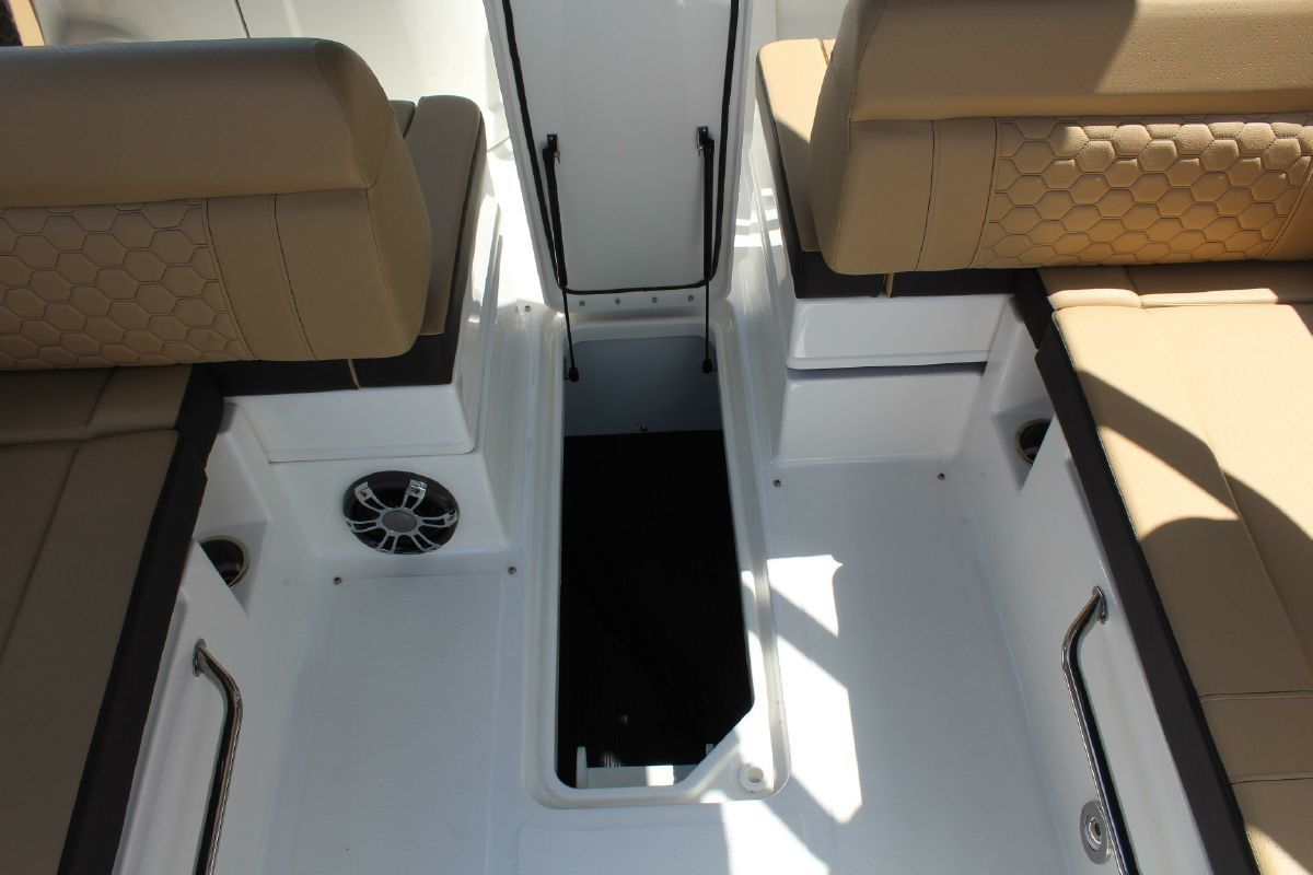 Sea Ray SDX 270 | Happy Hours
