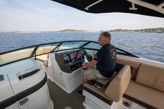 Sea Ray SDX 270 | Happy Hours