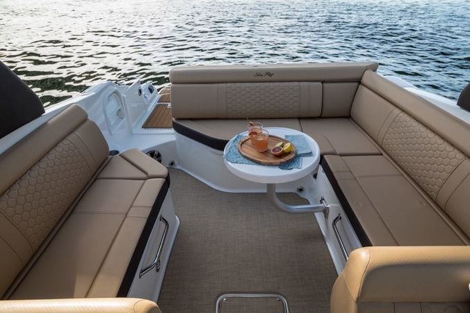 Sea Ray SDX 270 | Happy Hours