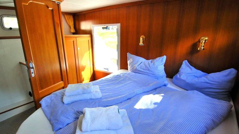 Pedro Skiron 35 | Friederike