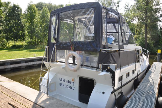 Pedro Skiron 35 | Sophie