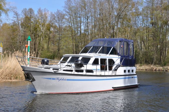 Pedro Skiron 35 | Sophie