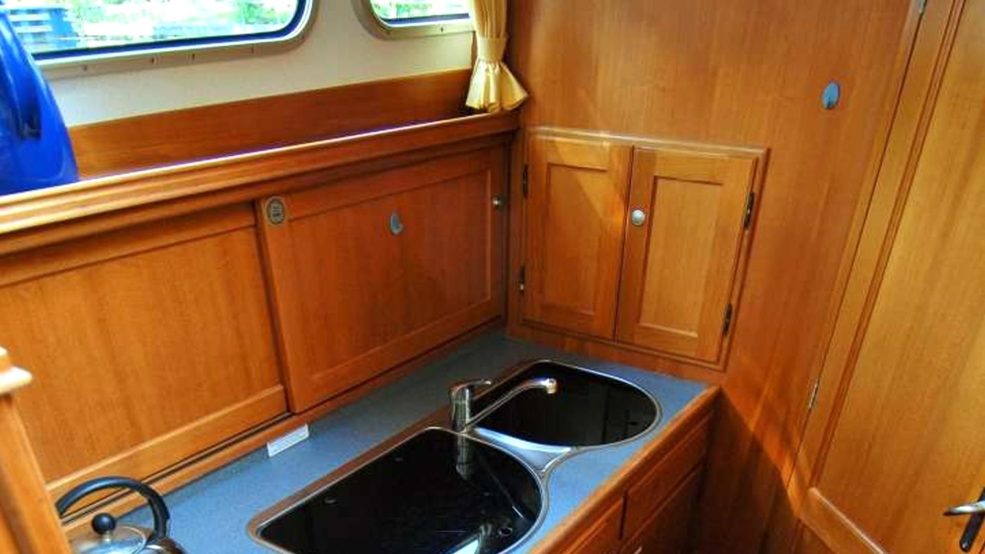 Pedro Skiron 35 | Sophie