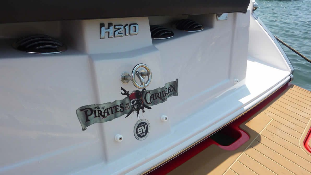 Four Winns 210 Horizon | Black Pearl