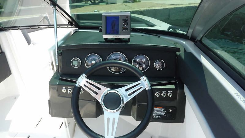 Four Winns 210 Horizon | Black Pearl