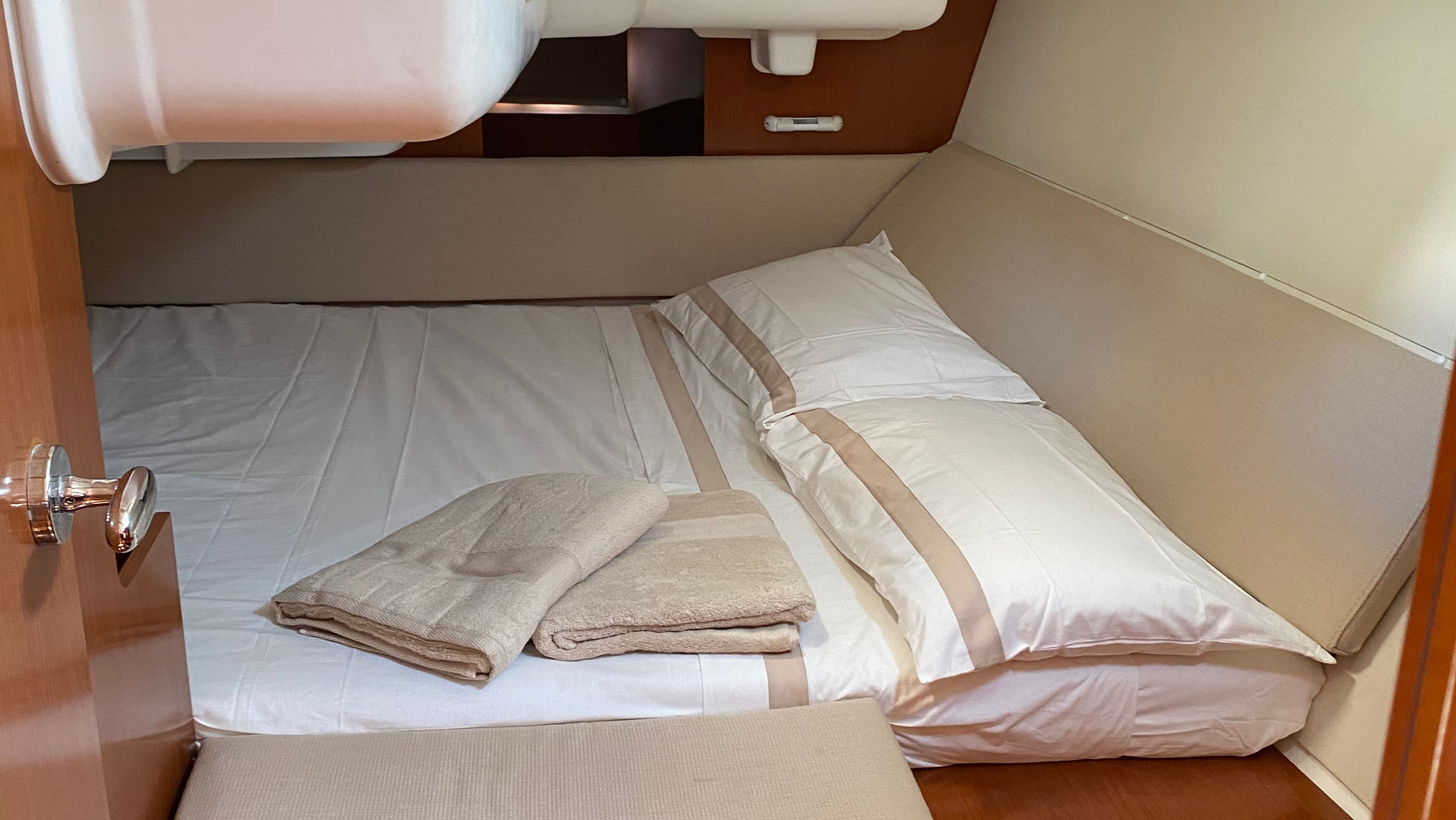 Beneteau Oceanis 37 | Era Ora