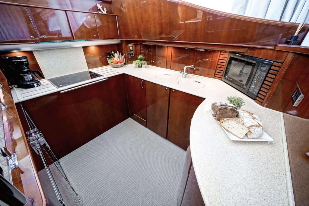 Princess 65F | Distar Princess