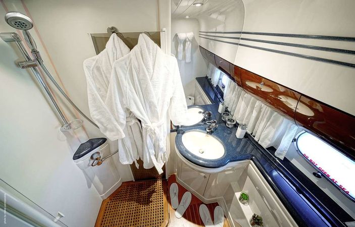 Princess 65F | Distar Princess