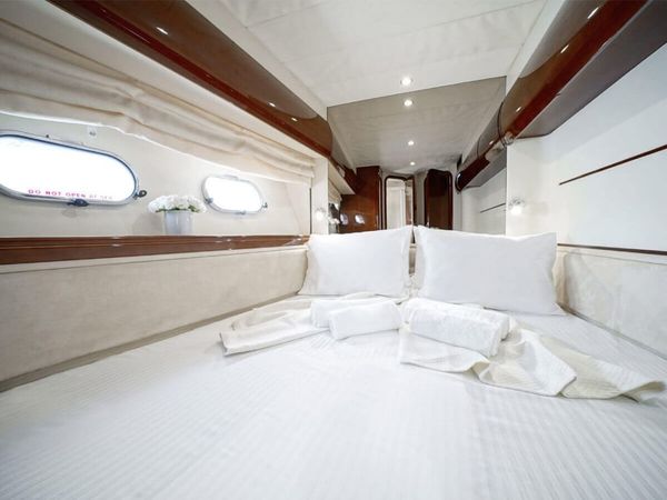 Princess 65F | Distar Princess