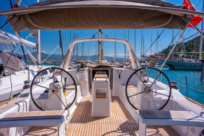 Beneteau Oceanis 38.1 | Triton 89
