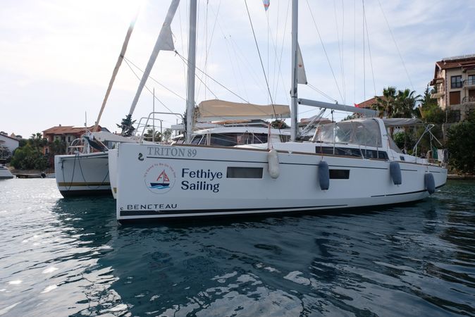Beneteau Oceanis 38.1 | Triton 89