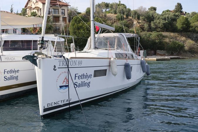 Beneteau Oceanis 38.1 | Triton 89