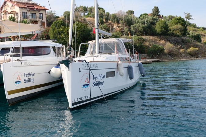 Beneteau Oceanis 38.1 | Triton 89