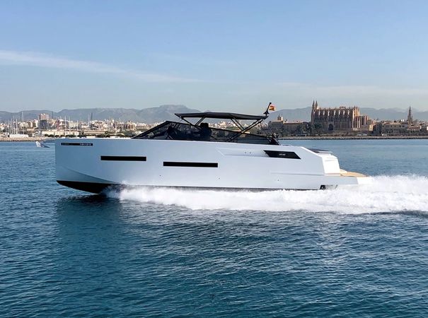 De Antonio D46 Open | Valentina