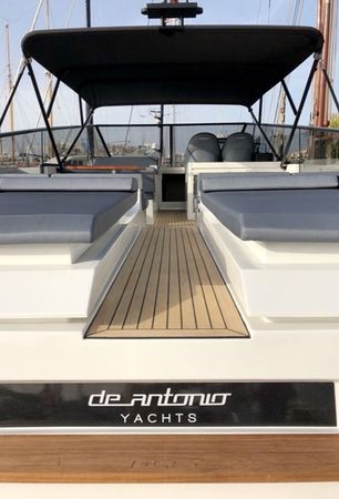 De Antonio D46 Open | Valentina