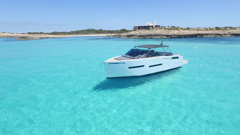 De Antonio D46 Open | Valentina