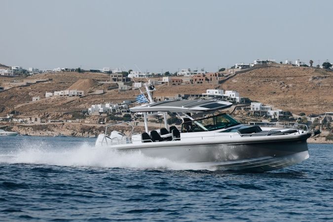 Axopar 37 Sun Top | Apollo