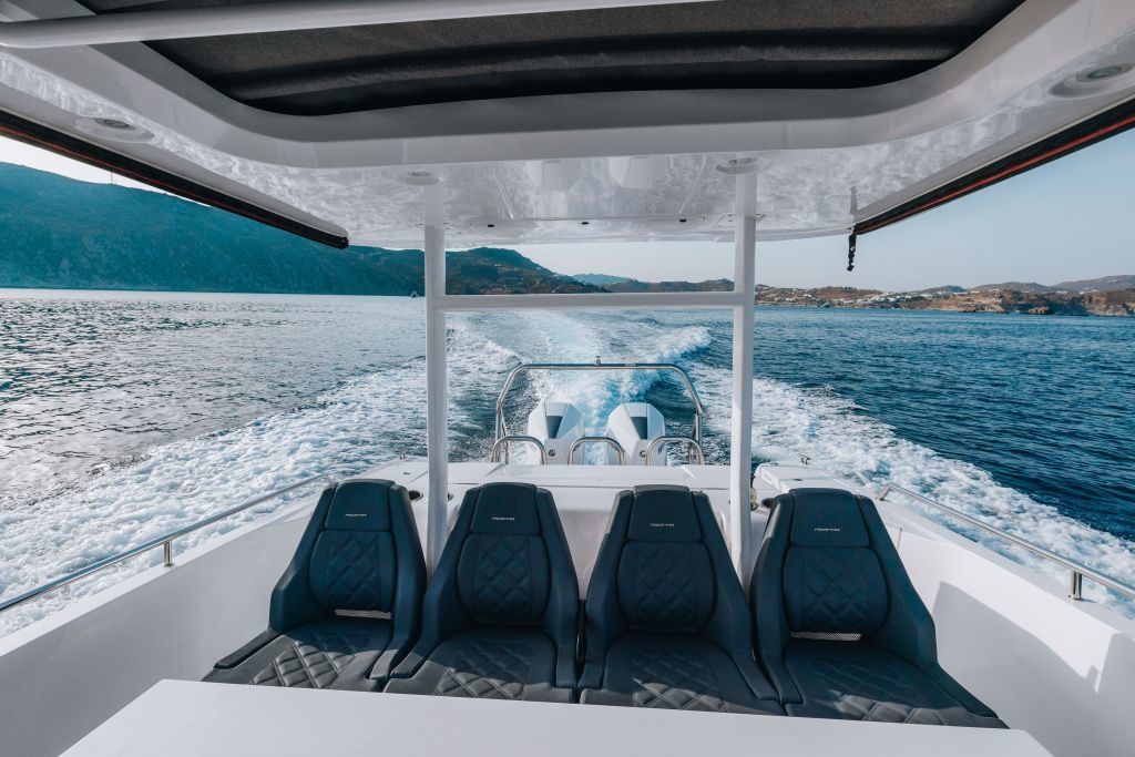 Axopar 37 Sun Top | Apollo