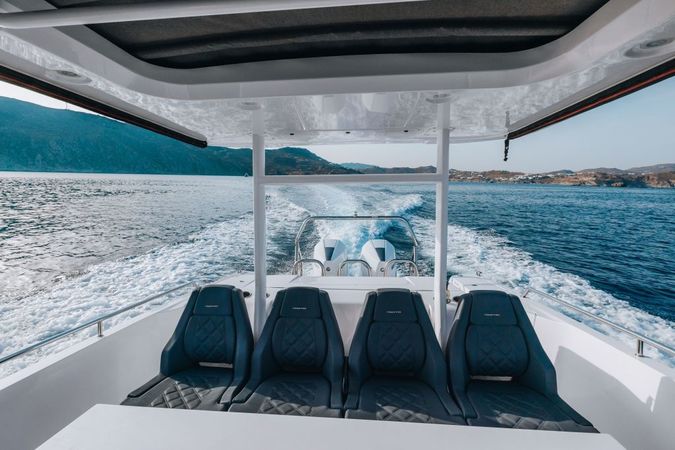 Axopar 37 Sun Top | Apollo