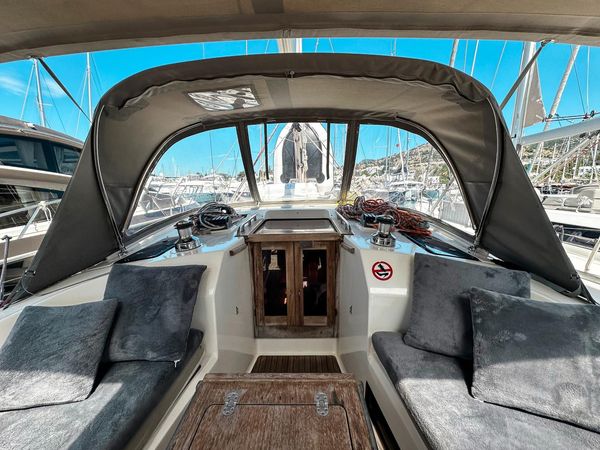 Bavaria Cruiser 40 | Spark 1