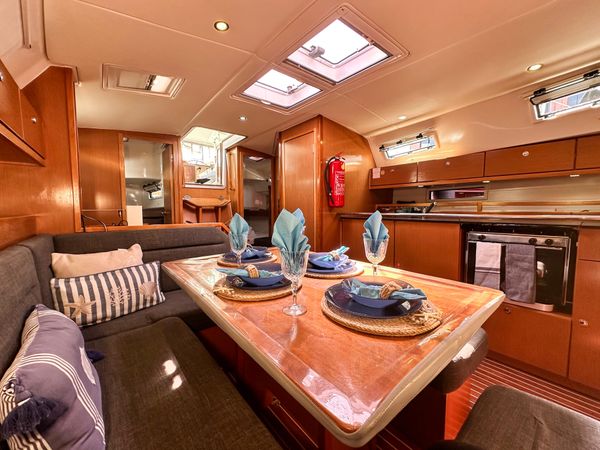 Bavaria Cruiser 40 | Spark 1