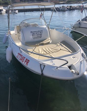Beneteau Flyer 650 | Open
