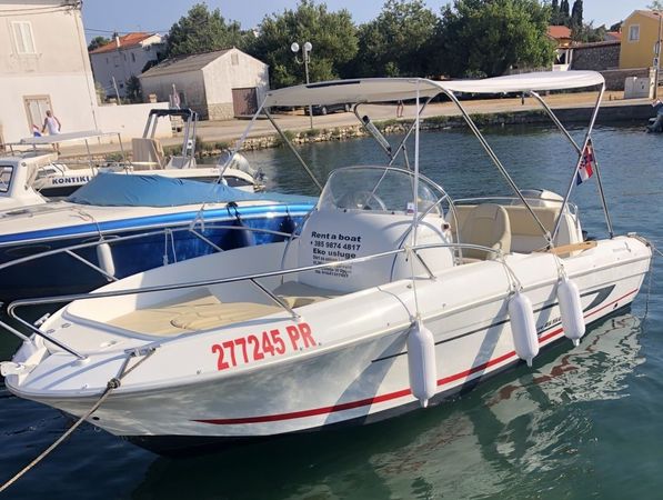Beneteau Flyer 650 | Open