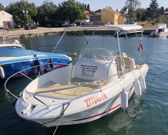 Beneteau Flyer 650 | Open