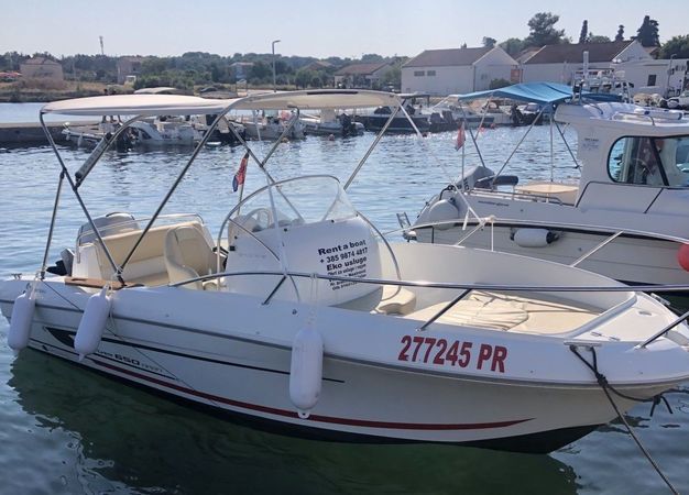 Beneteau Flyer 650 | Open