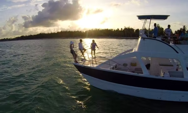 Custom Built 35 | Rich and Famous