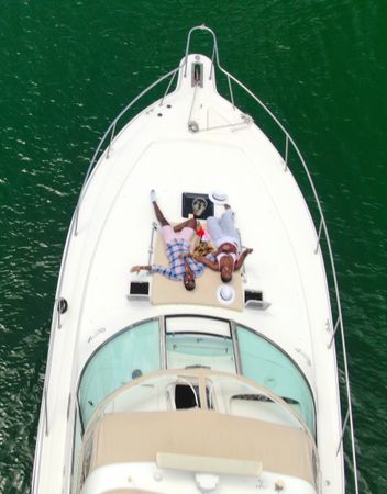 Sea Ray Sundancer 40 | Vixen