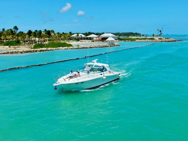 Sea Ray Sundancer 40 | Vixen