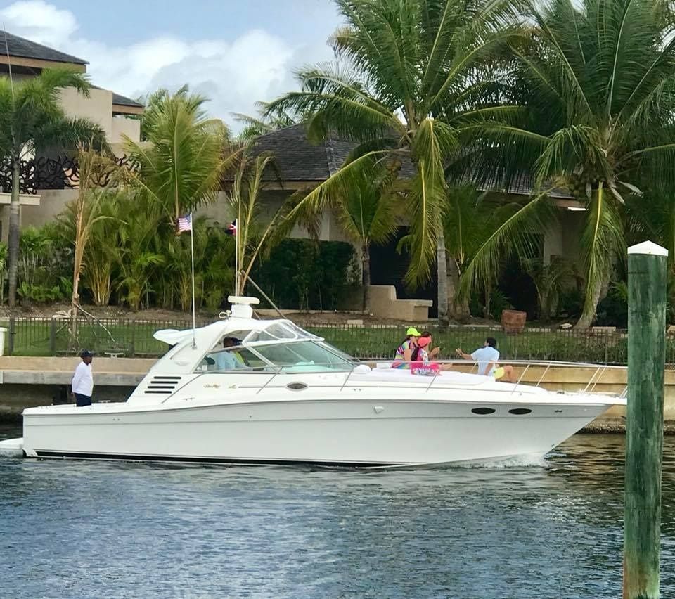 Sea Ray Sundancer 40 | Vixen