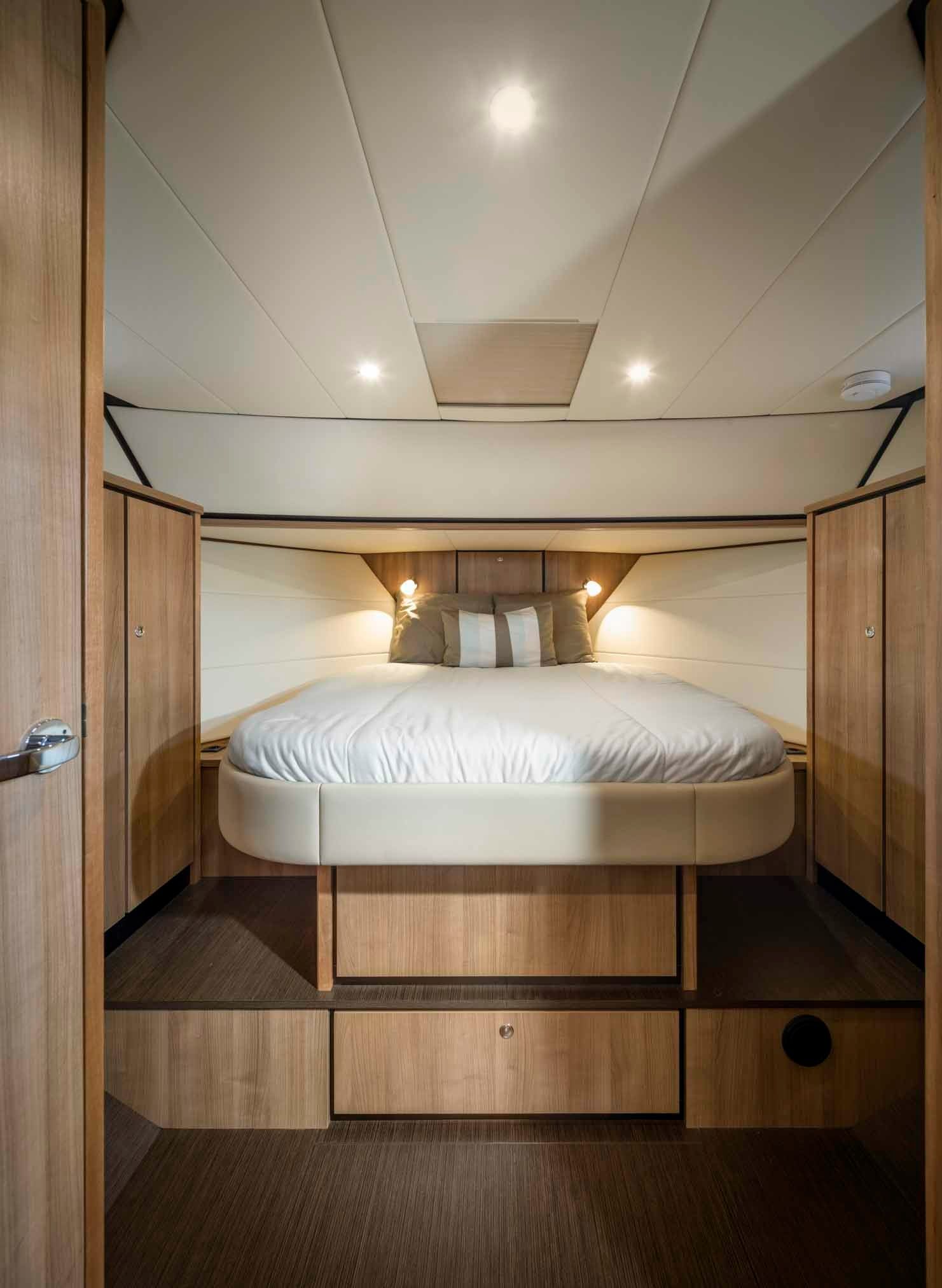 Linssen GS 45 Sedan | Raya