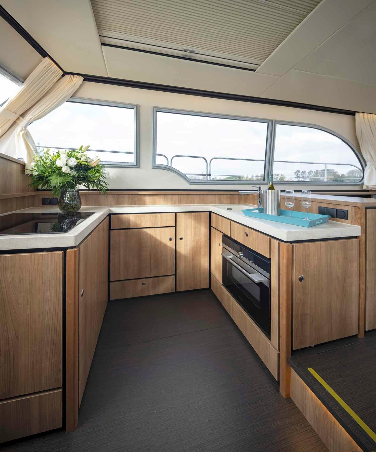 Linssen GS 45 Sedan | Raya