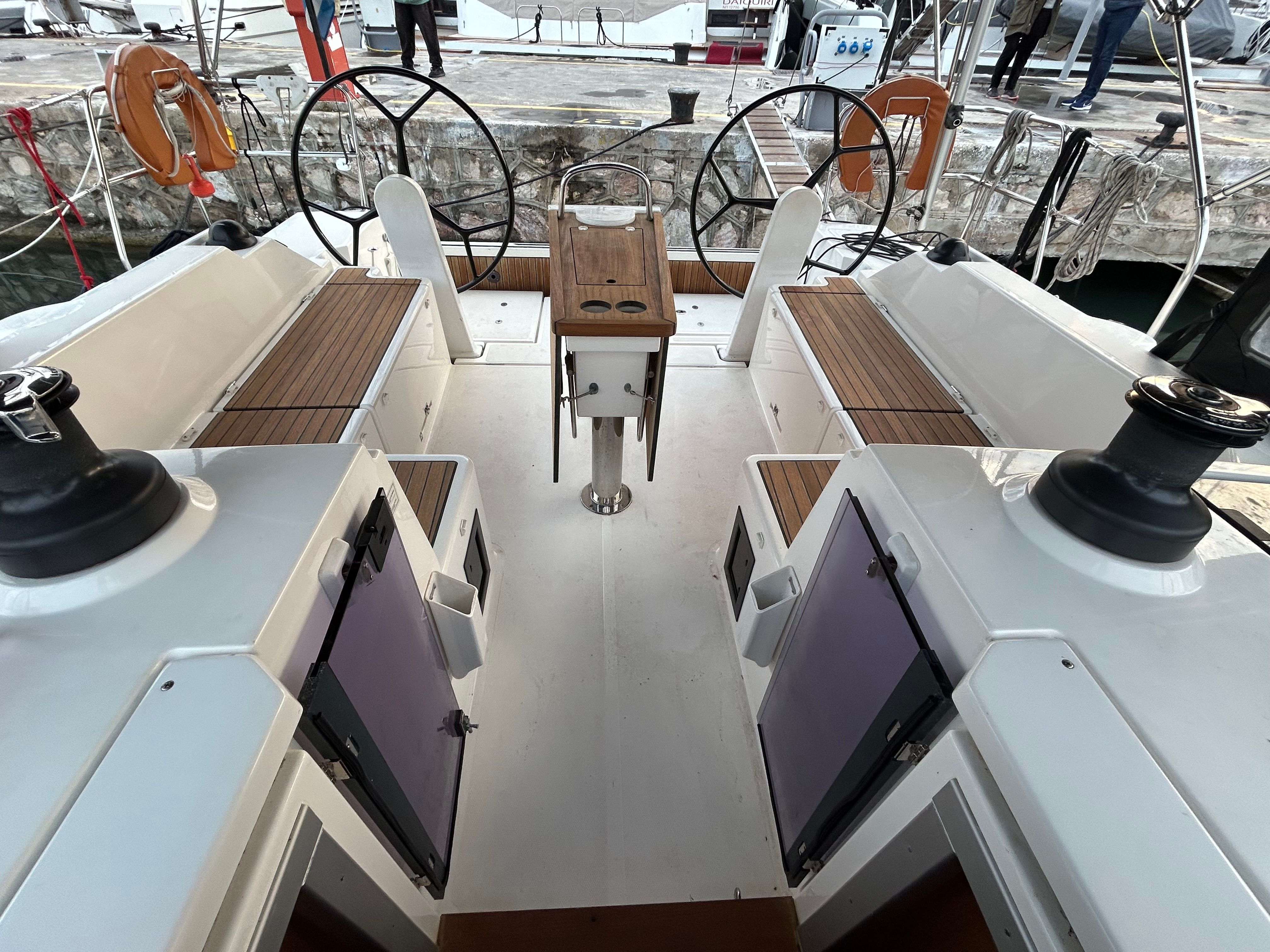 Bavaria C42 | Valesia