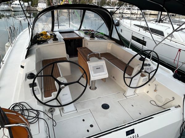 Bavaria C42 | Valesia