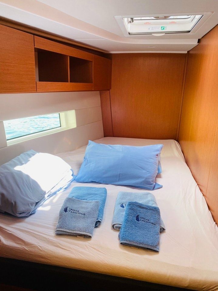 Bavaria C50 | B-Line