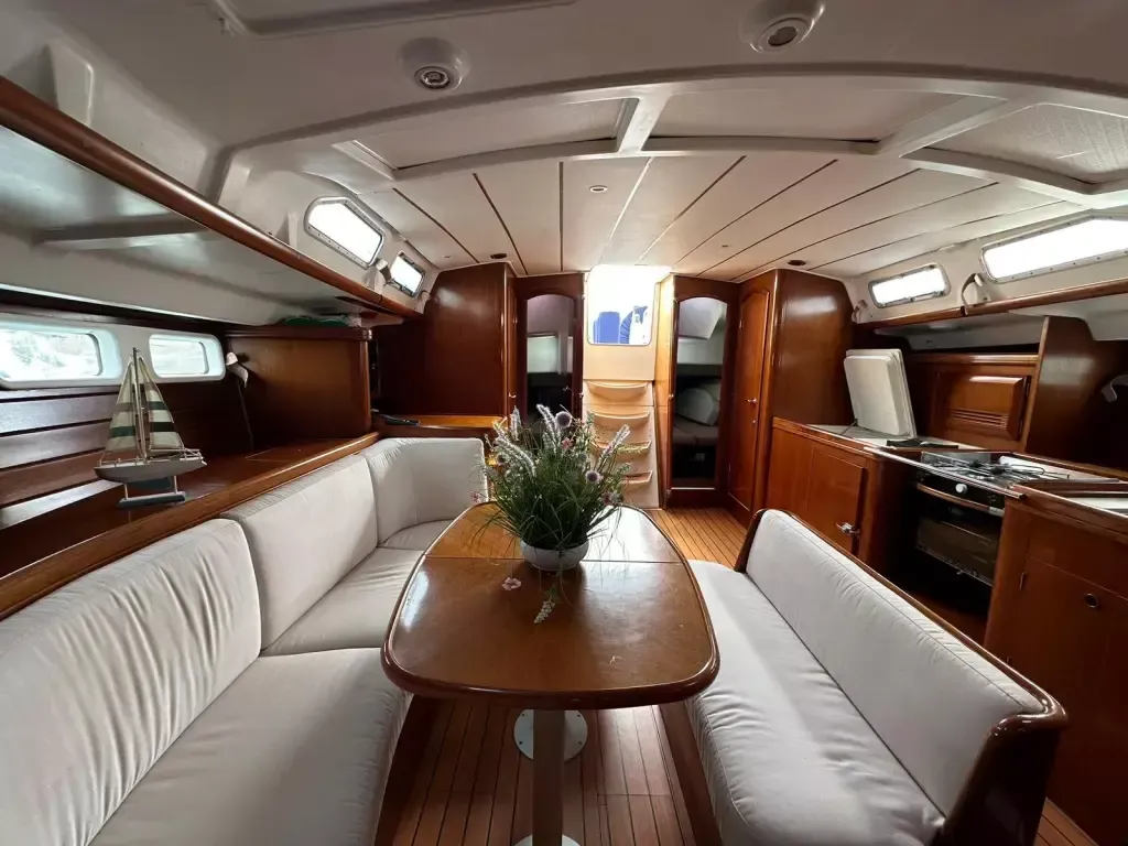 Beneteau 473 | Bella 2